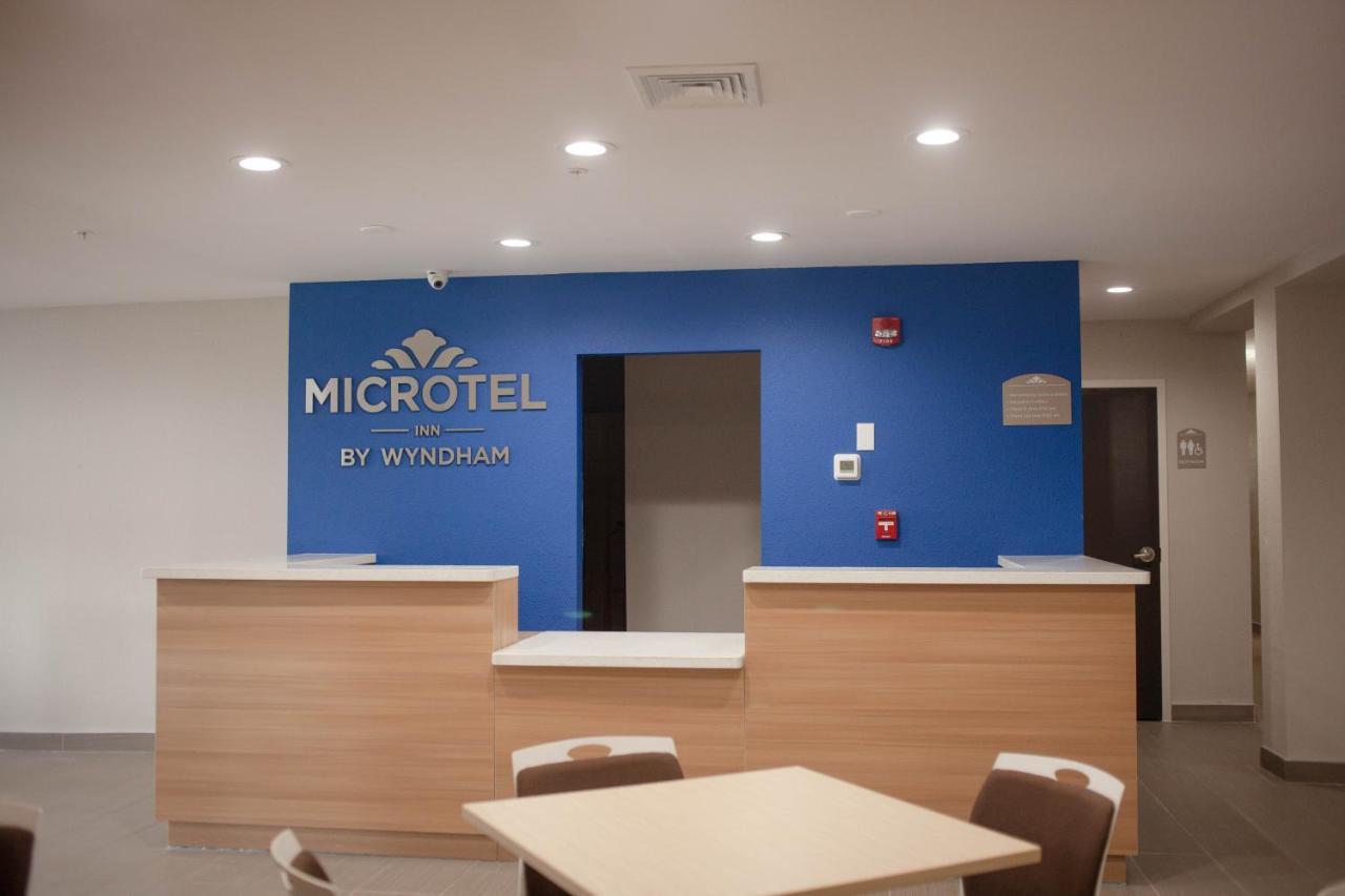 Microtel Inn & Suites By Wyndham Camp Lejeune/Jacksonville Exterior photo